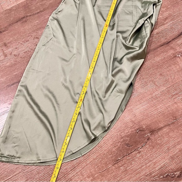 Cider Size 2 Solid Ruched Slit High Rise Silky Feel Midi Skirt Soft Green - Picture 7 of 7